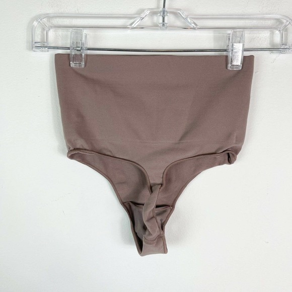 Skims NWOT Umber Core Control Thong Underwear Size L - Picture 5 of 6